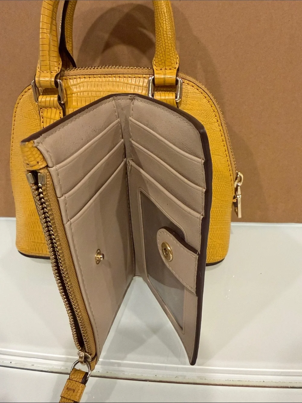 Dkny structured croc